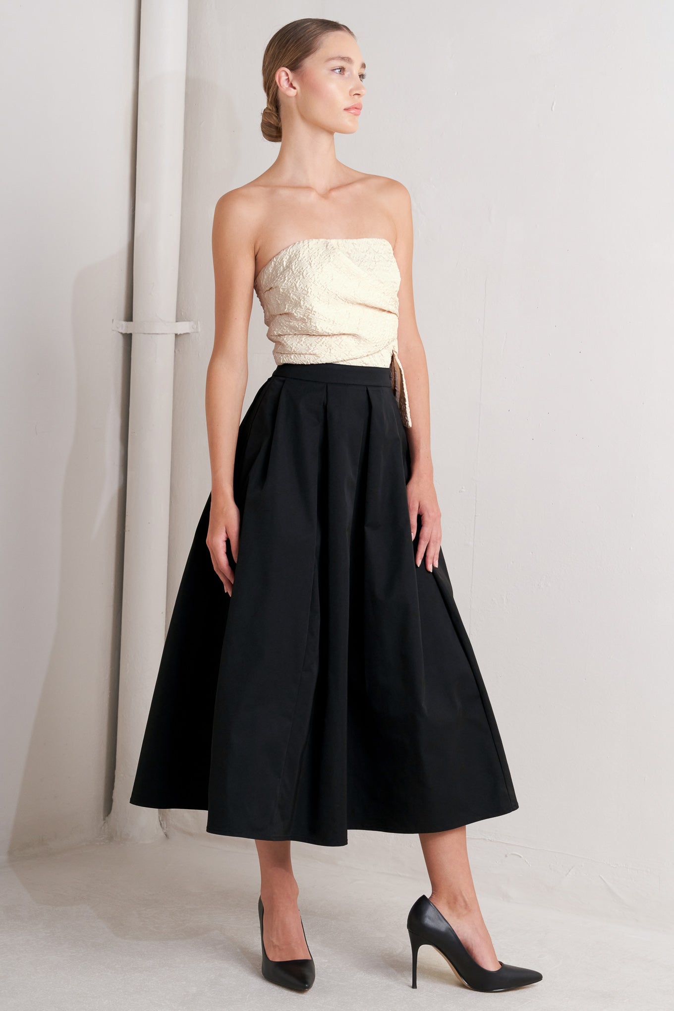 Mono Ballet Woven Midi Dress - Black/Cream / L Mono Ballet Woven Midi Dress - Black/Cream / L