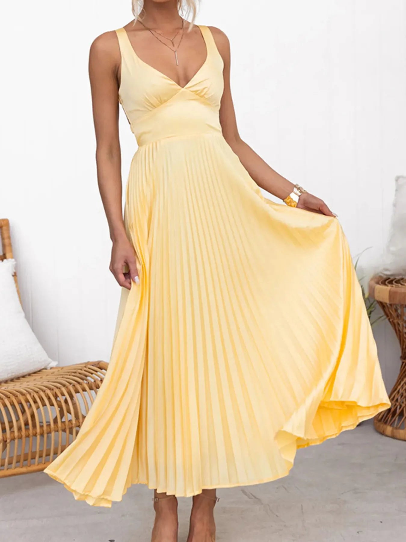 Pleated V-Neck Sleeveless Maxi Dress Yellow / M Pleated V-Neck Sleeveless Maxi Dress Yellow / M