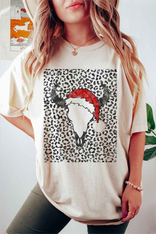 Explore More Collection - CATTLE CHRISTMAS GRAPHIC T-SHIRT