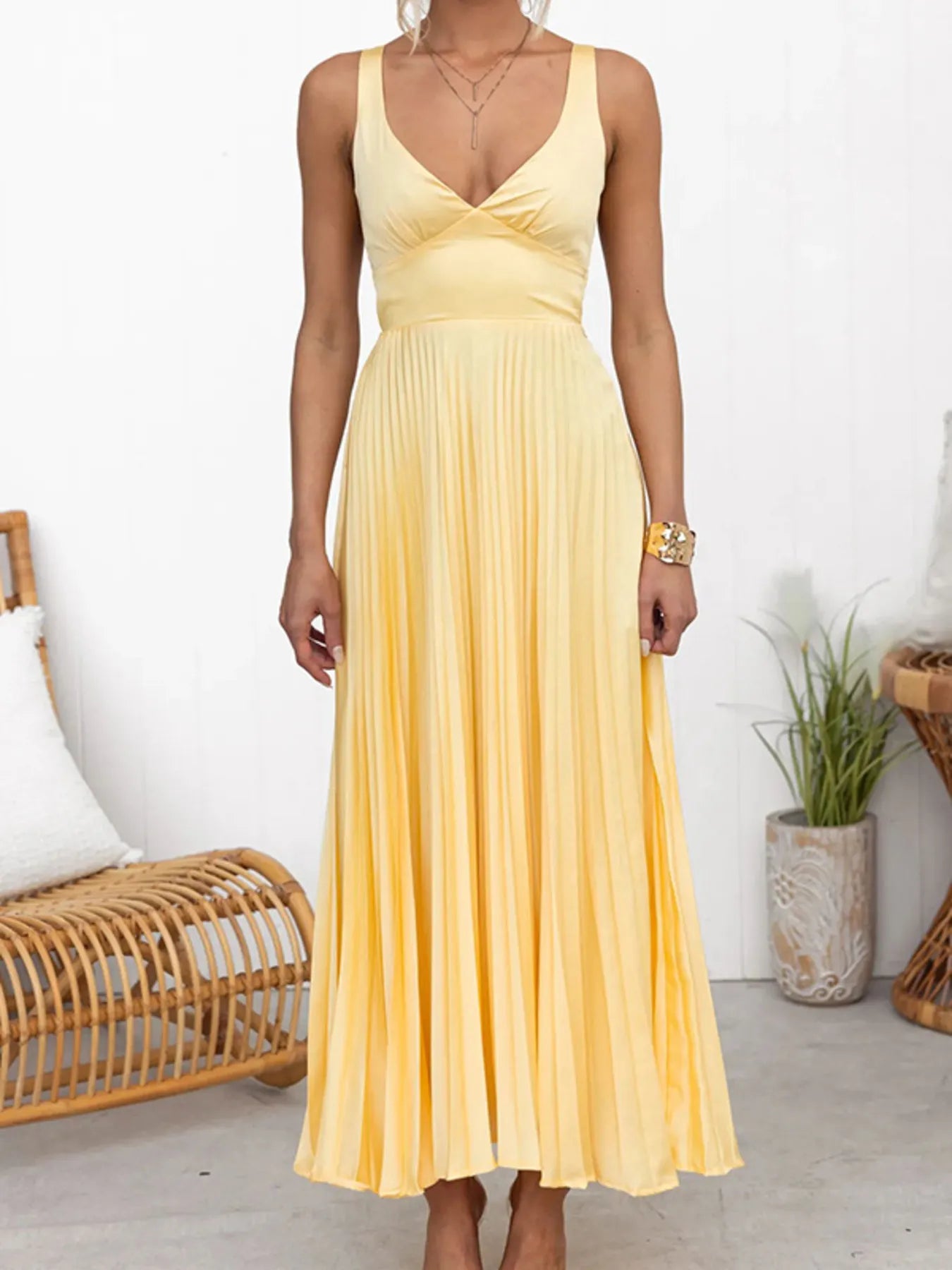 yellow dress sleeveless Pleated V-Neck Sleeveless Maxi Dress Yellow / M