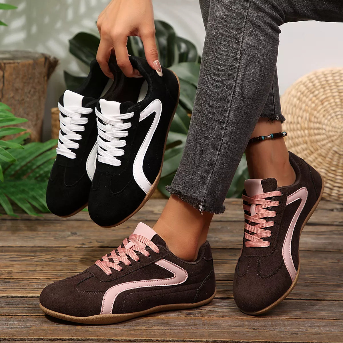 Round Toe Lace Up Sneakers