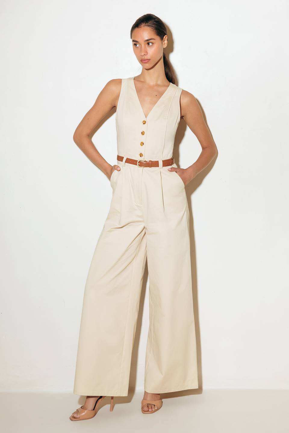 EVERYDAY ESSENTIAL WOVEN JUMPSUIT