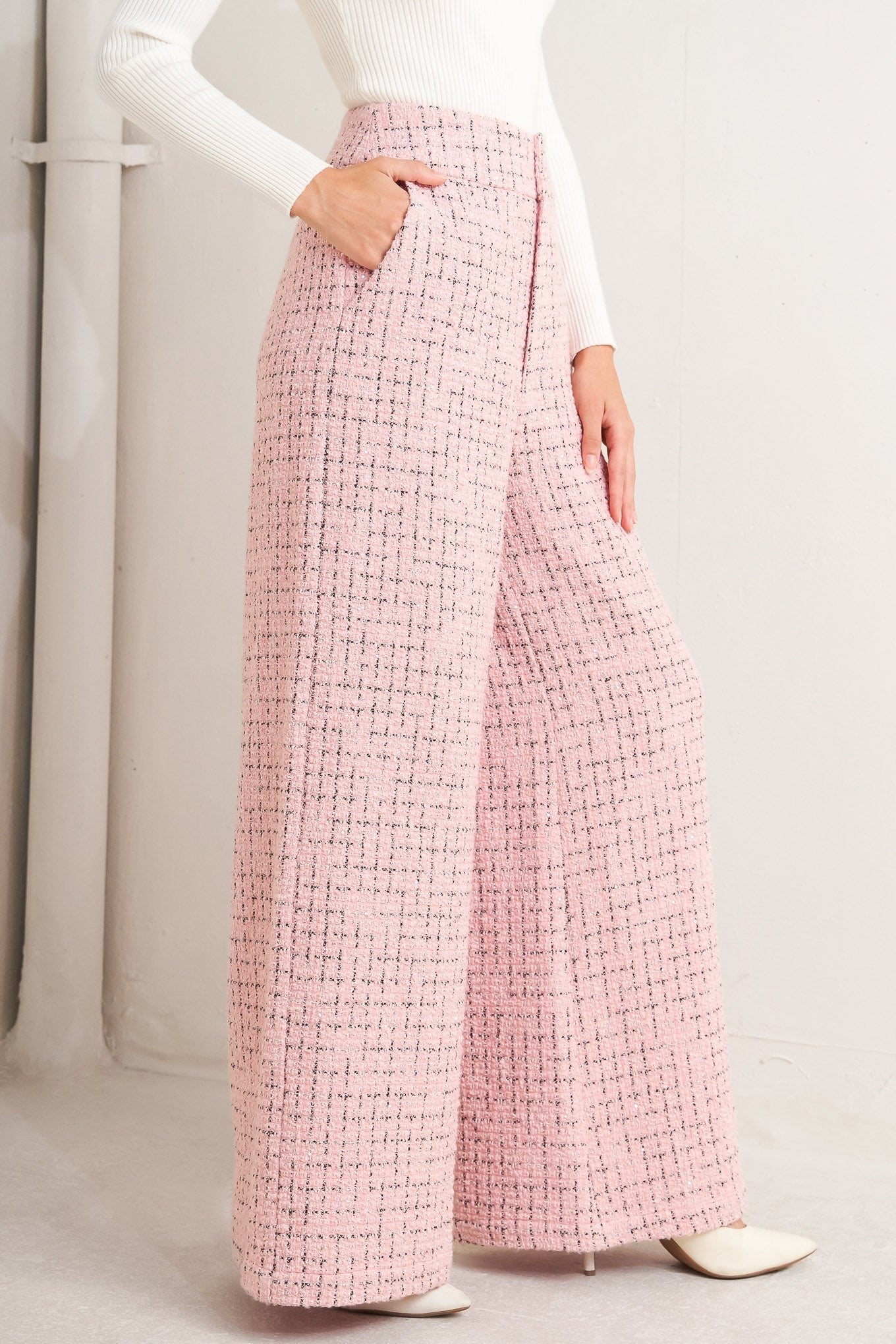 Explore More Collection - ROSÉ EDGE ENSEMBLE TWEED PANTS