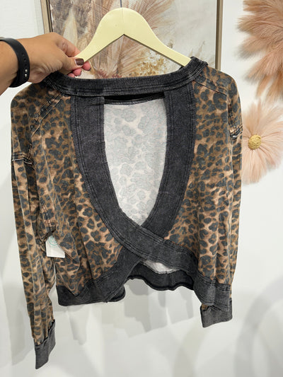 Nickie - Leopard Print Open Back Top