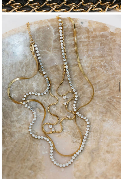 LEAH NECKLACE