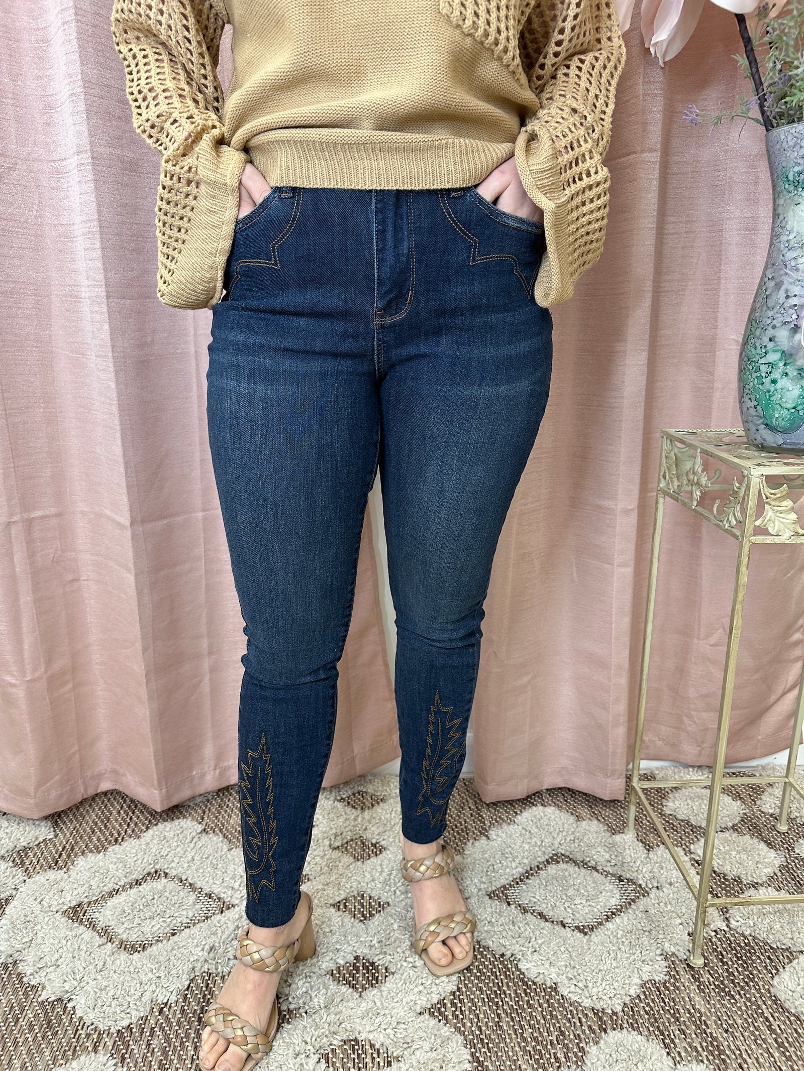 Ranger - A Pair of High Waist Western Embroidery Detail Skinny Jeans