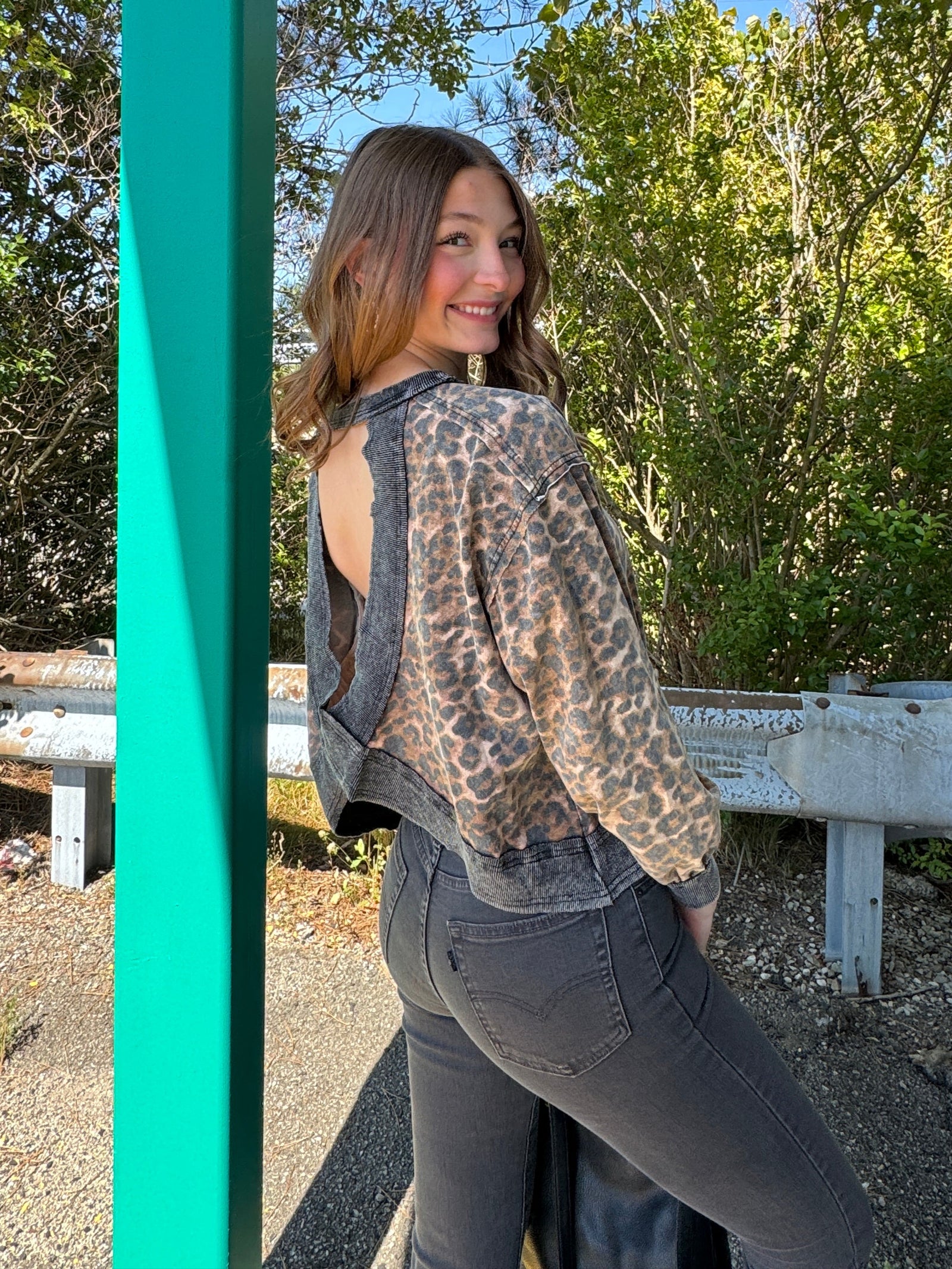 Nickie - Leopard Print Open Back Top