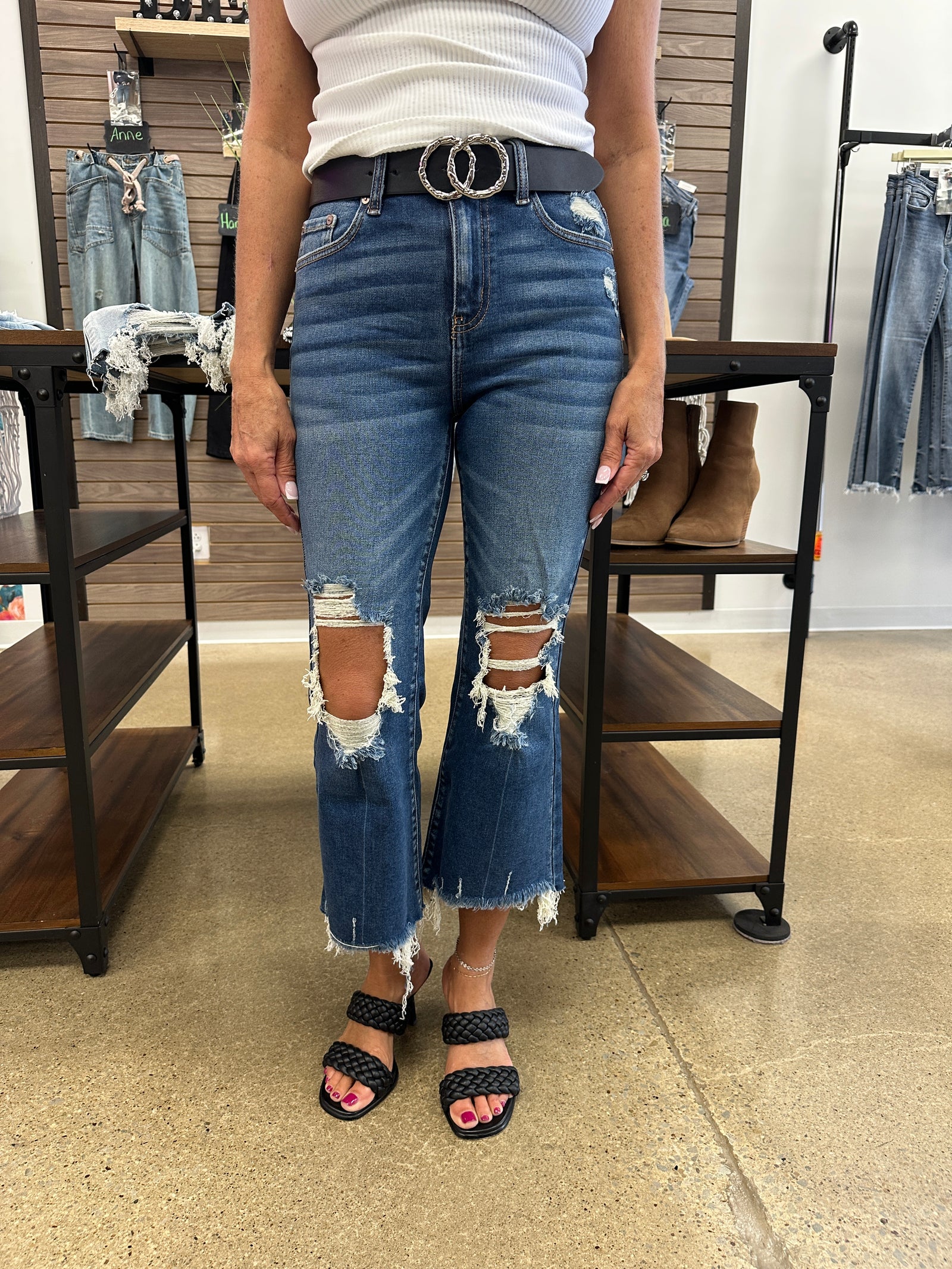 Havana - Distressed knee raw frayed hem cropped denim pants