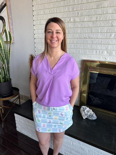 Jeana - A Short Sleeve V- Neck Top