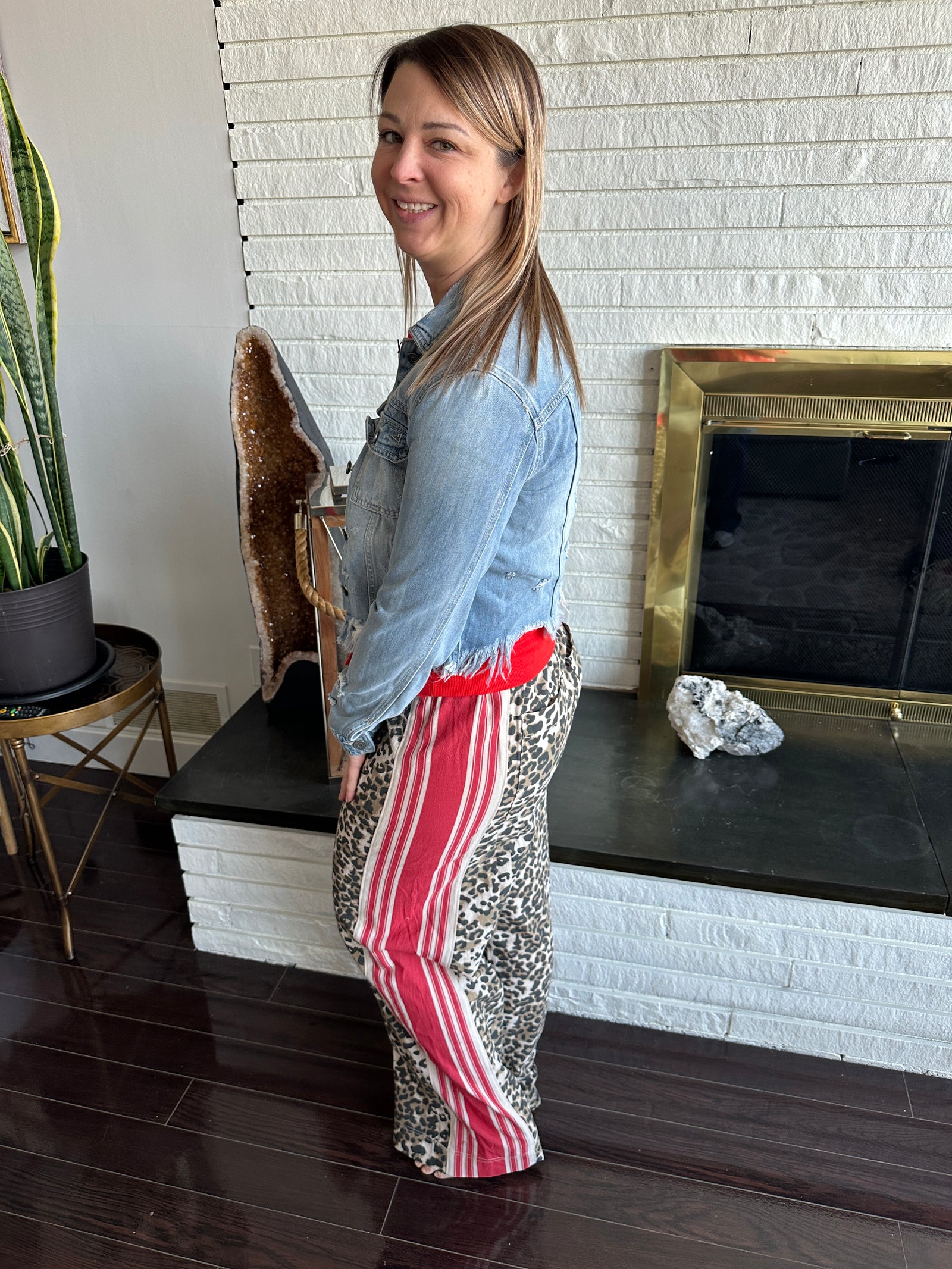 BiBi Leopard Print Pants with Side Contrast and Tucking Welt Pocke