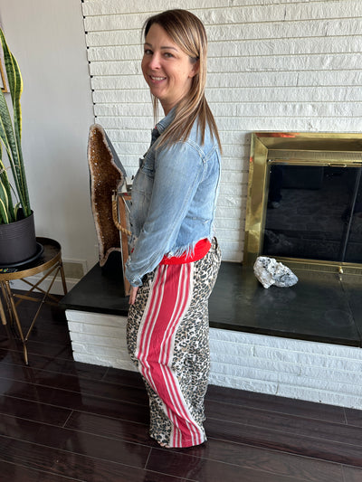 BiBi Leopard Print Pants with Side Contrast and Tucking Welt Pocke