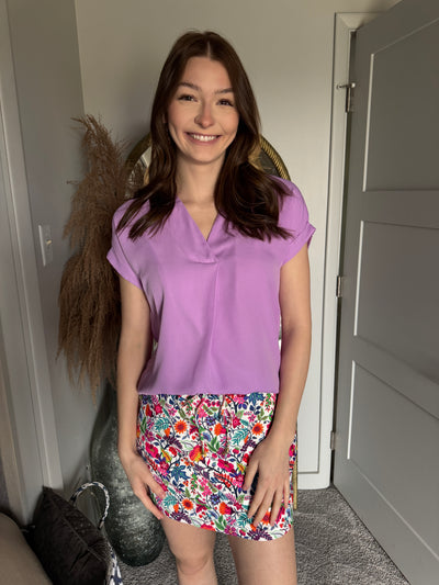Jeana - A Short Sleeve V- Neck Top
