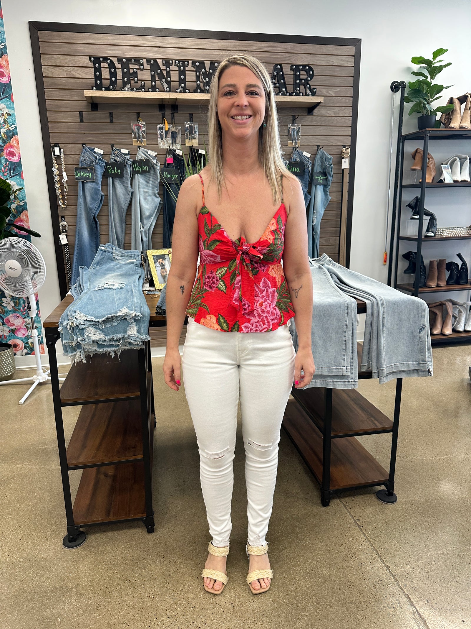 Princeton - A Pair of Levi White Skinny Jeans