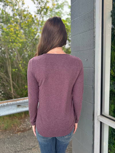 Macy - A Crew Neck Long Sleeve Out Seamed Pullover Top