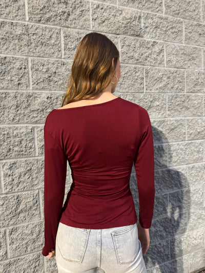 Alexis - A Cut Out Neckline Detail Long Sleeve Top