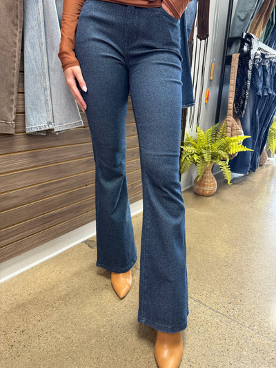 Female wearing Judy Blue Sparkle Jeans
