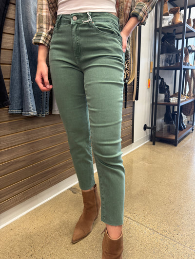 Valeria - A Pair of Pants