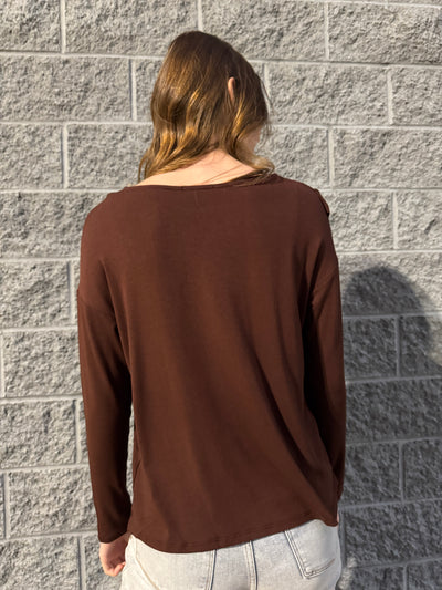 Helene - A Round Neck Long Sleeve Front Twist Top