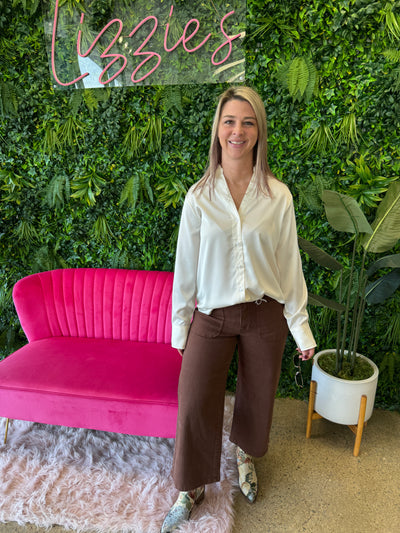 Janet - A Mid Rise Wide Crop Garment Dyed Utility Pocket Pants