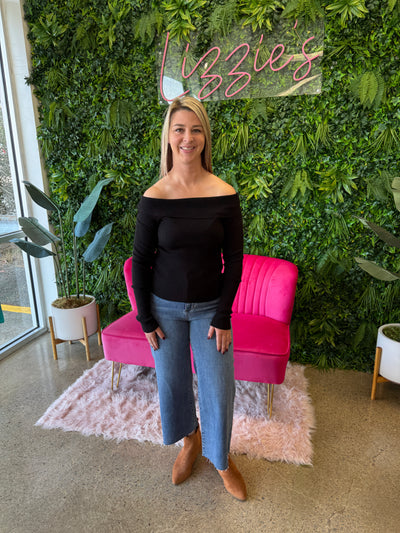 Sandler - A Pair of High Waisted Wide Crop Classic Raw Hem Jeans