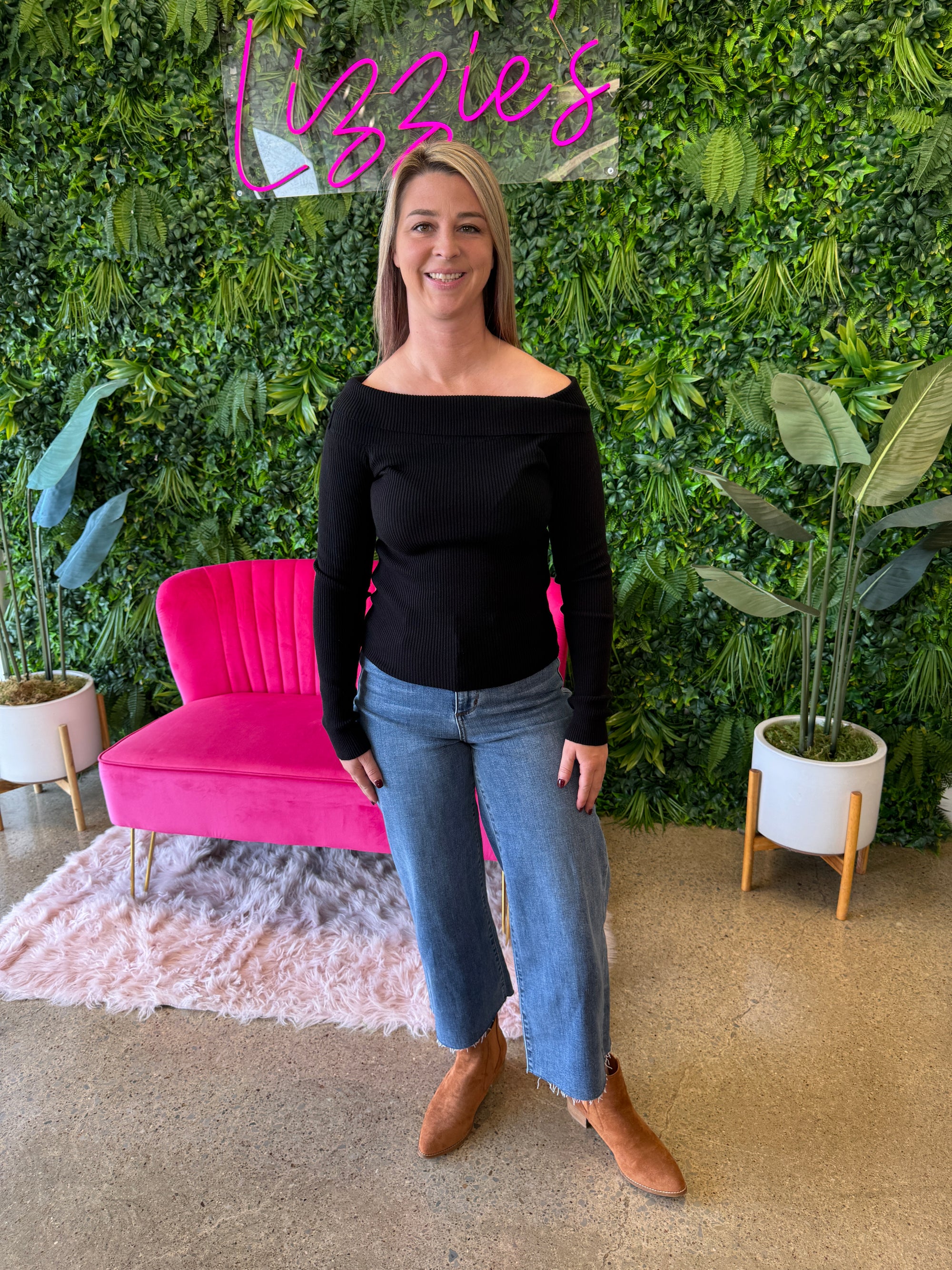 Sandler - A Pair of High Waisted Wide Crop Classic Raw Hem Jeans