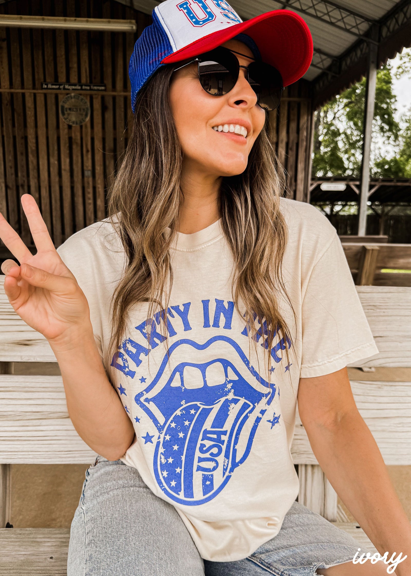 Party in the USA Tee *6 Colors (S-3X)