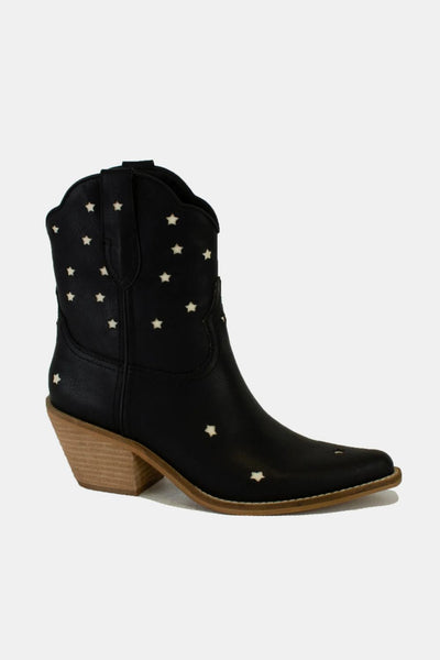 Beast Fashion Faux Leather Star-Shaped Cutouts Point Toe Boots