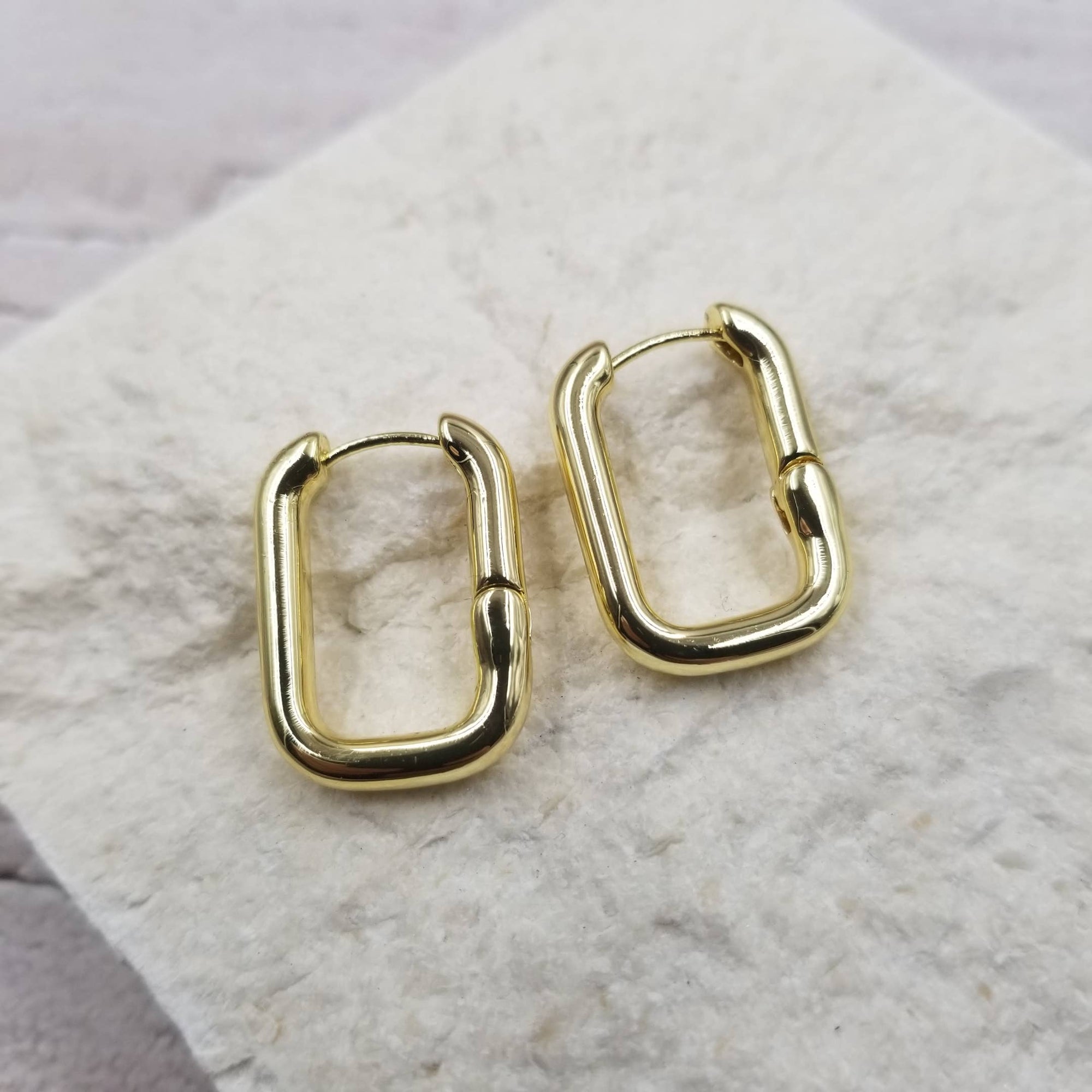 Mel Gold Hoops Earrings: Gold