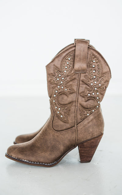 Explore More Collection - Houston Western Boots in Taupe